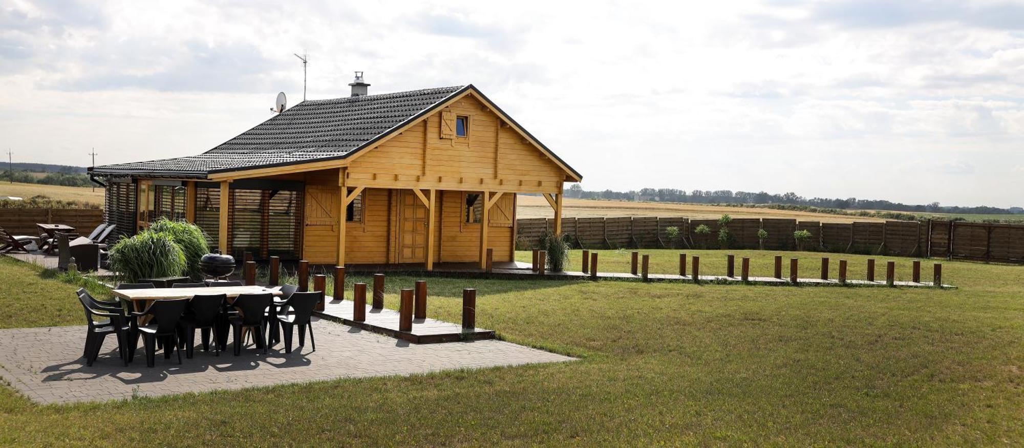 Caloroczny Powidz Tel 512-589-997 Holiday home *
